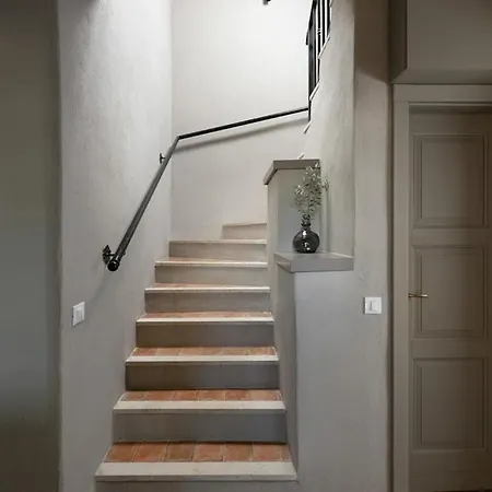 Rustic Calluna & Cardamine With A Pool