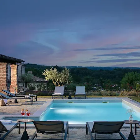 Villa Rustic Calluna & Cardamine With A Pool