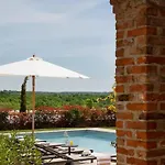 Rustic Calluna & Cardamine With A Pool *